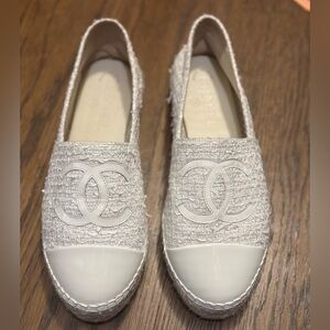CHANEL *like new* white espadrilles. Size 37.